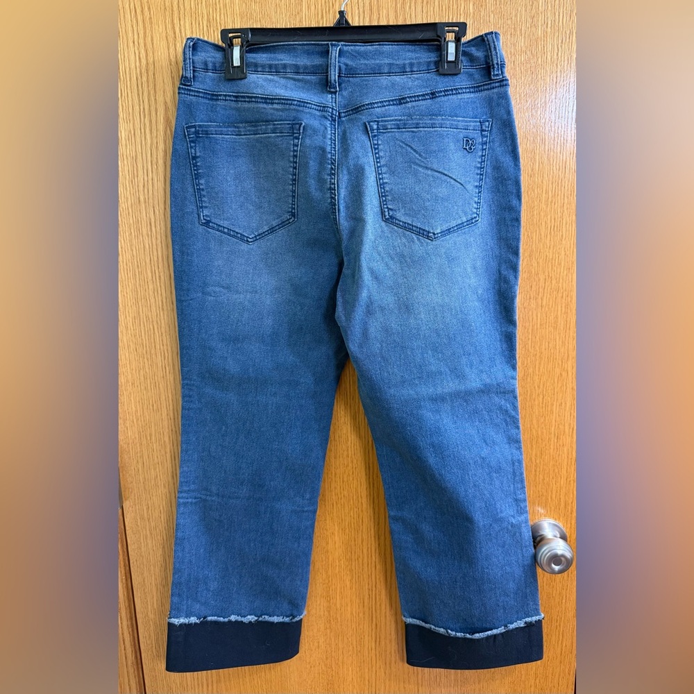D2G Diane Gilman Embellished Jeans NWOT Size 12P - Picture 2 of 4